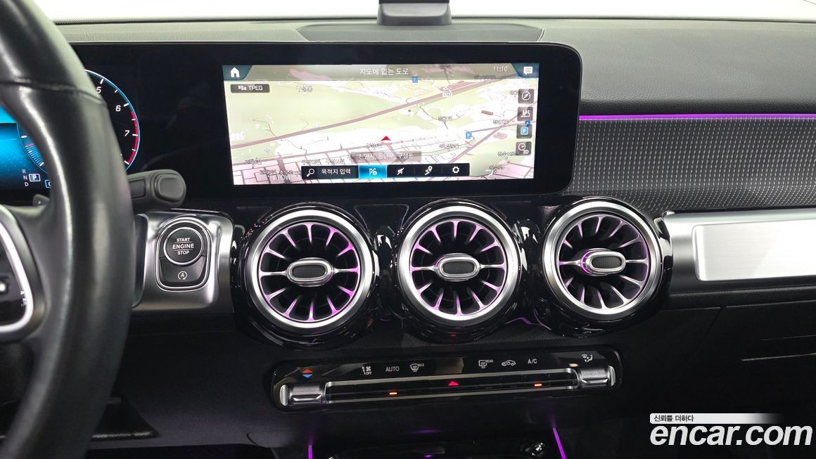 Mercedes-Benz GLB-Class 2021