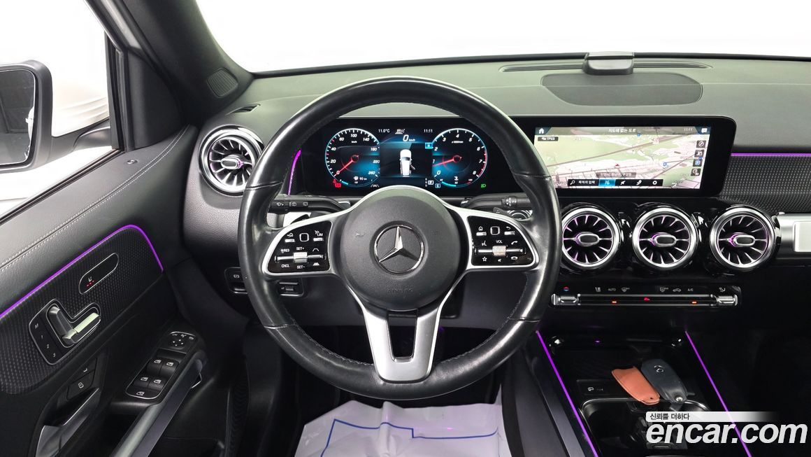 Mercedes-Benz GLB-Class 2021