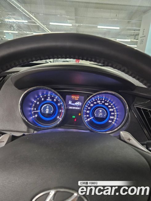 Hyundai Sonata 2011