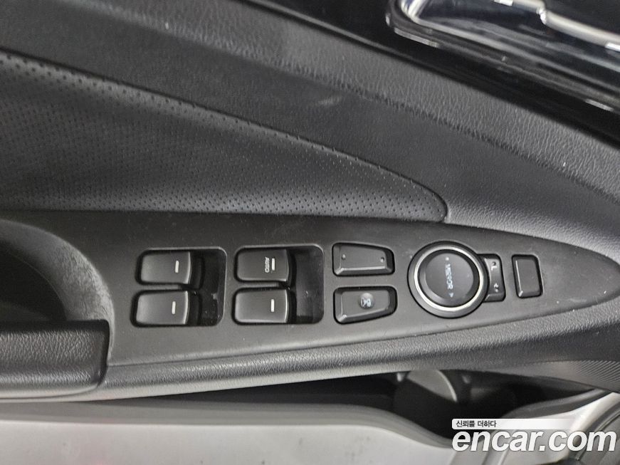 Hyundai Sonata 2011