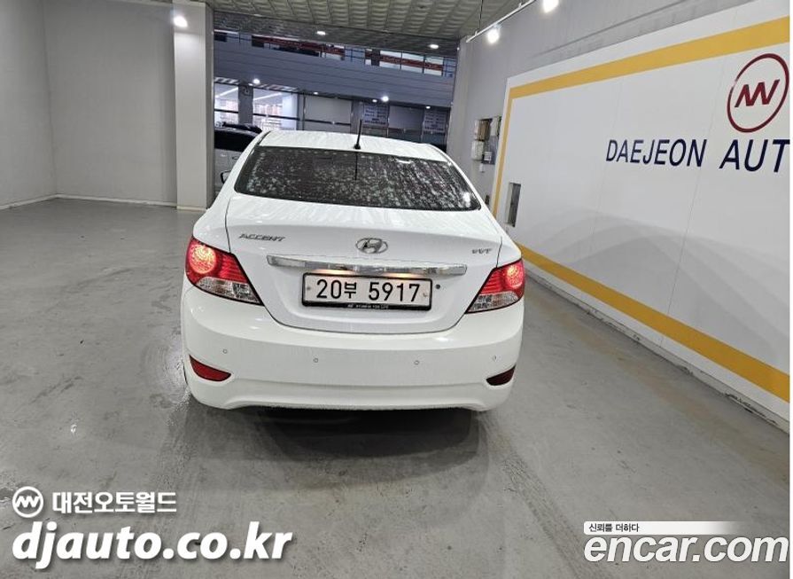 Hyundai Accent 2011