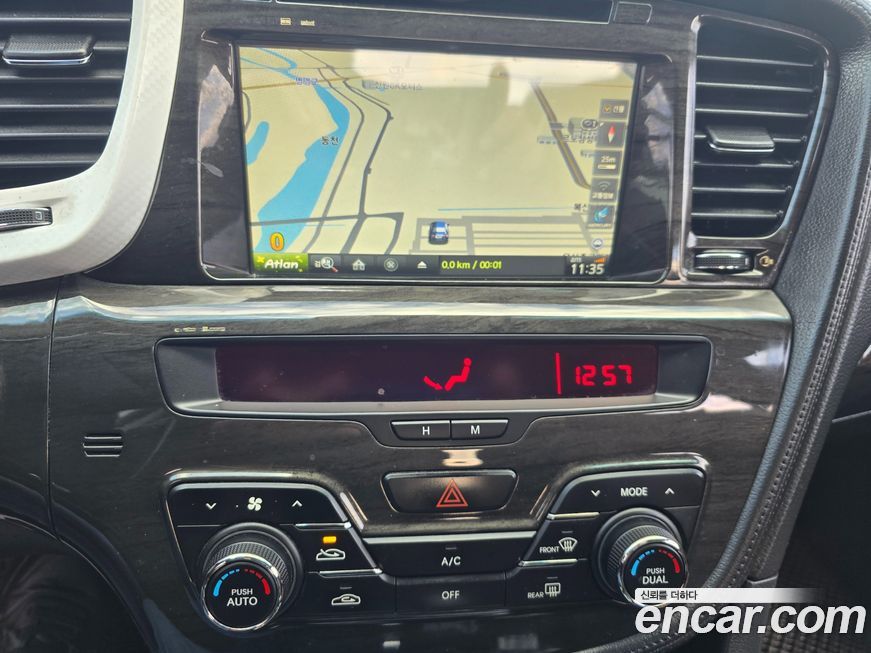 Kia K5 2011