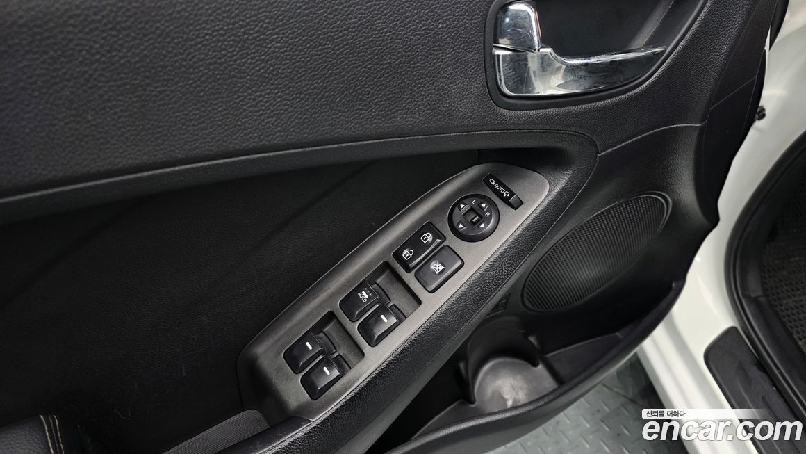 Kia K3 2013