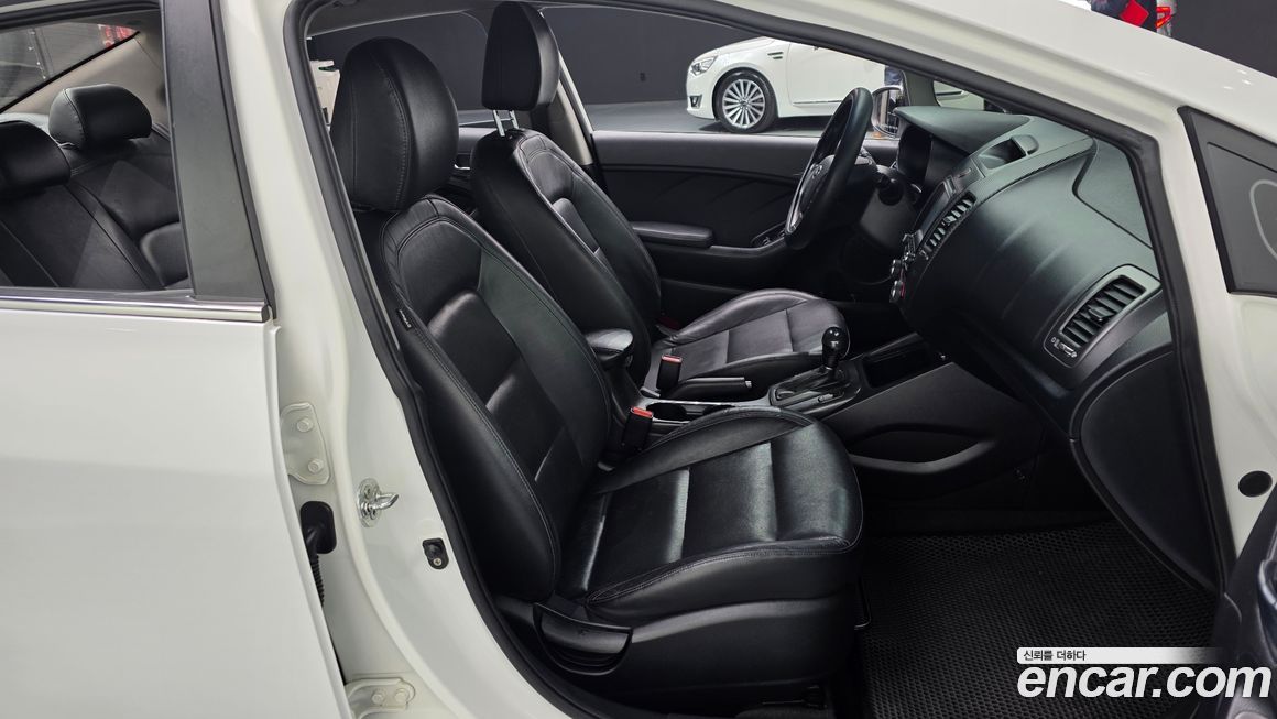 Kia K3 2013