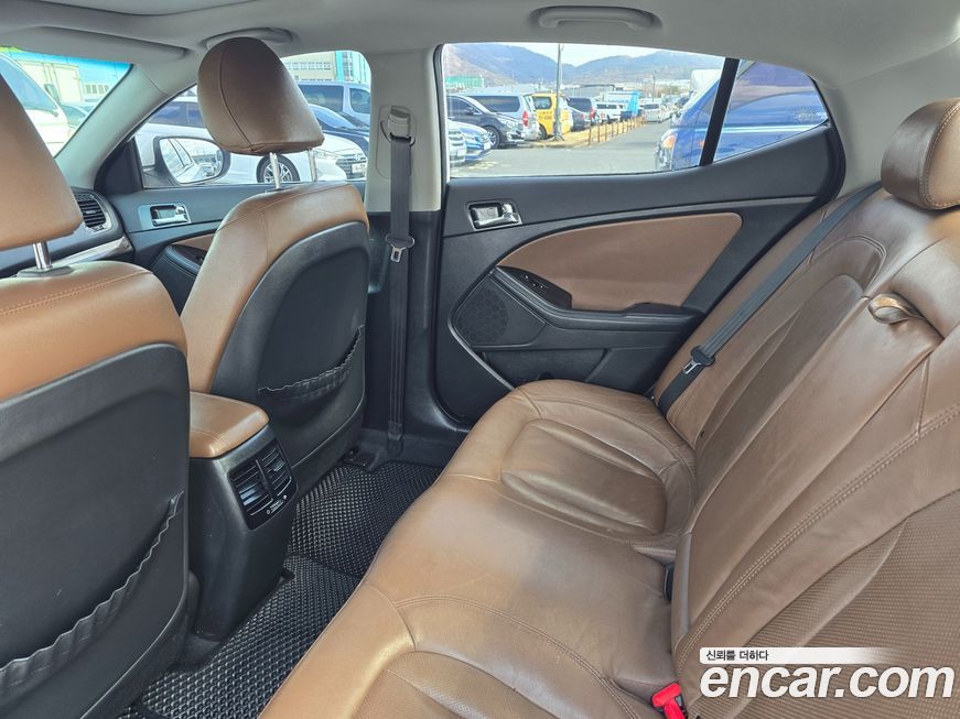 Kia K5 2011