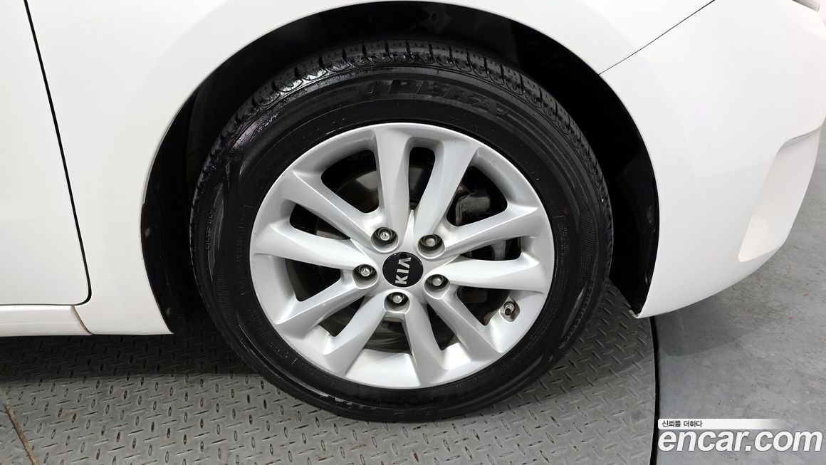 Kia K3 2016