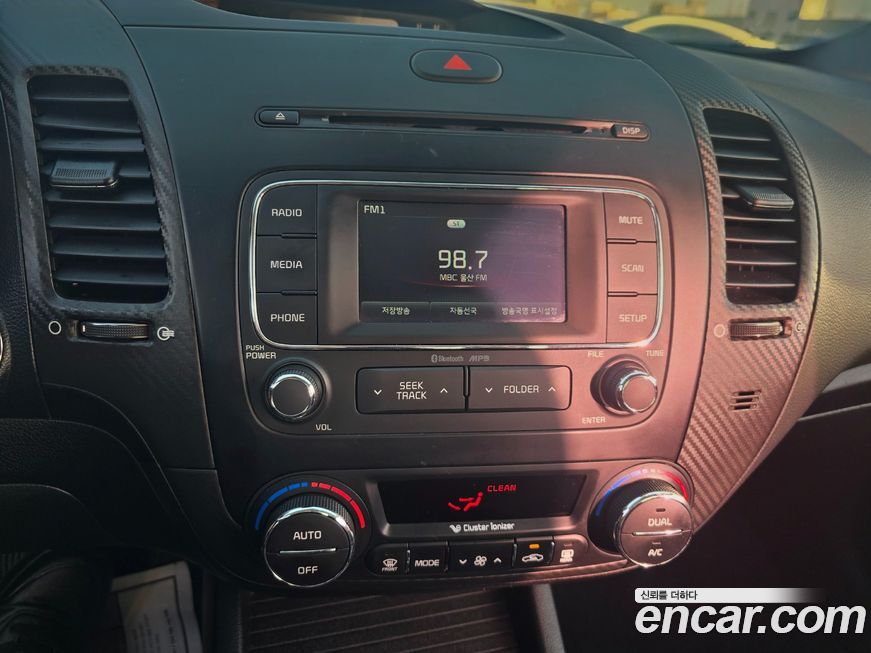 Kia K3 2013