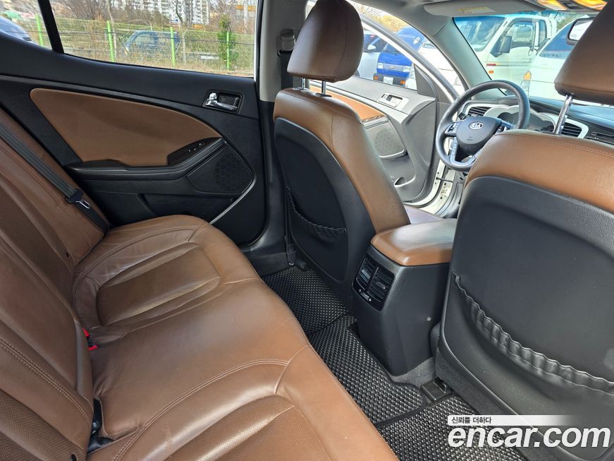 Kia K5 2011