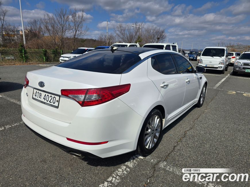 Kia K5 2011