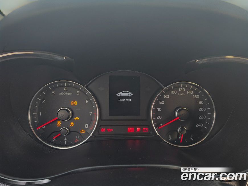 Kia K3 2013