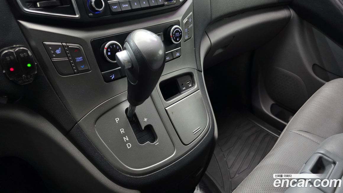 Hyundai Starex 2016