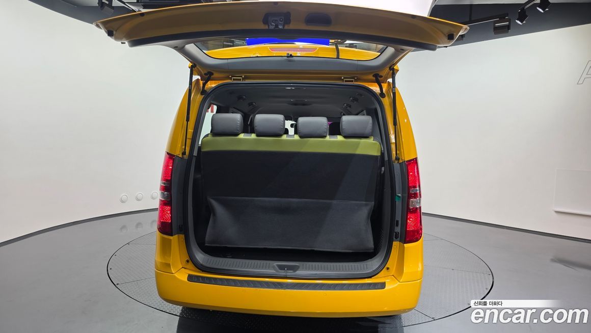 Hyundai Starex 2016