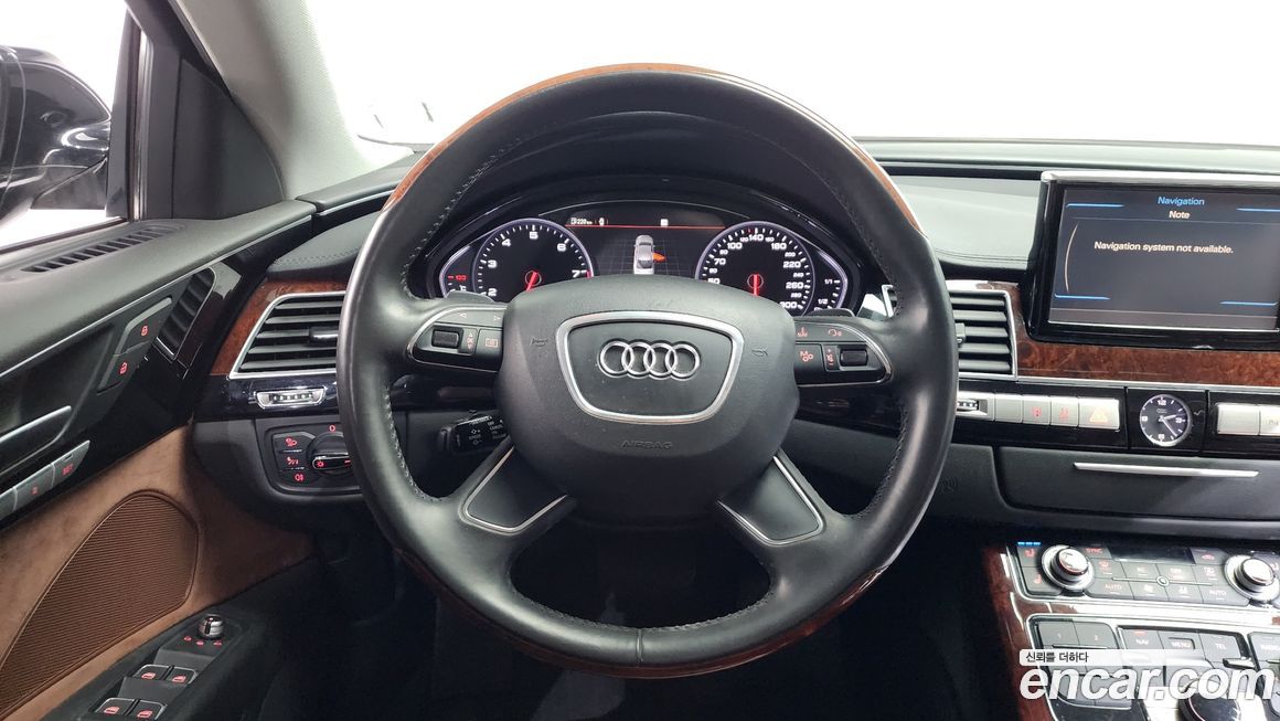 Audi A8 2011