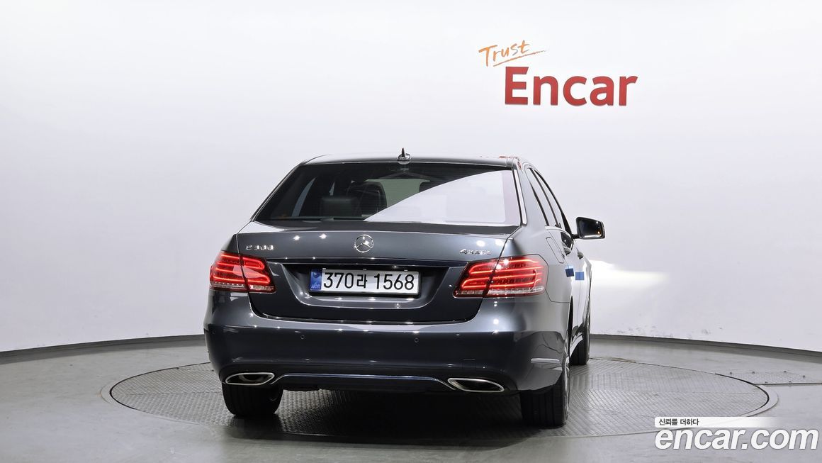 Mercedes-Benz E-Class 2016