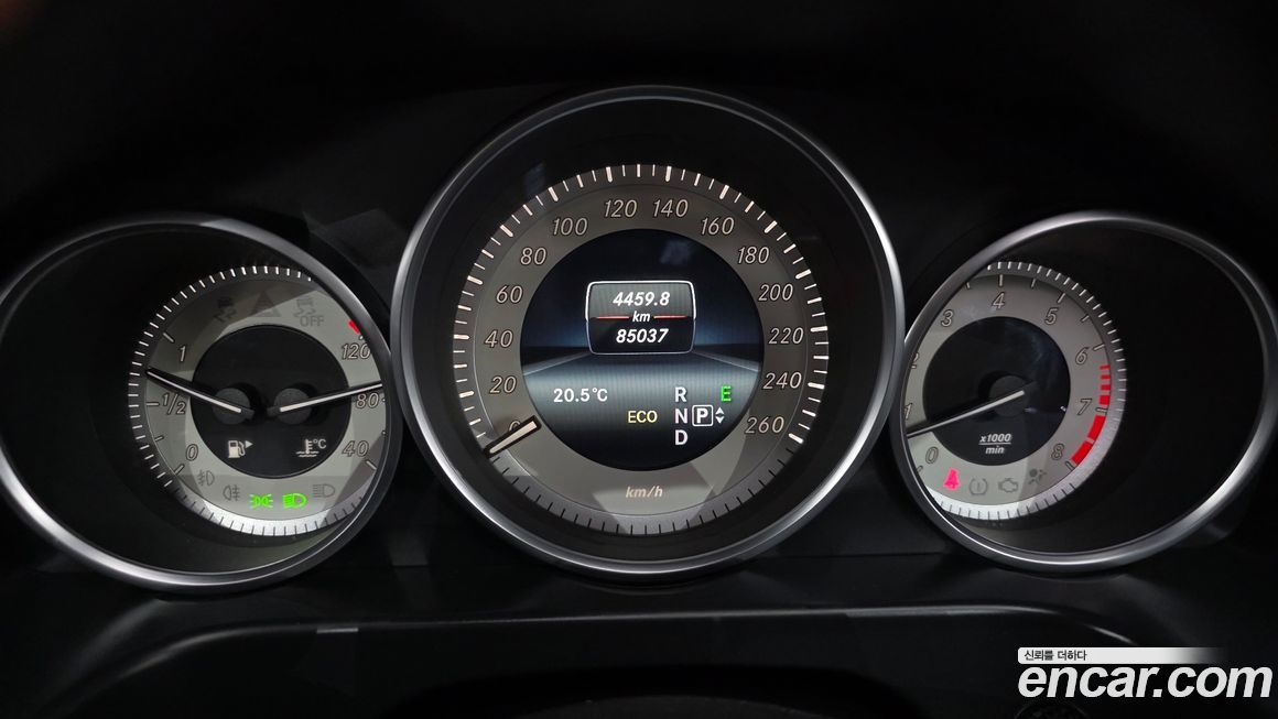 Mercedes-Benz E-Class 2016