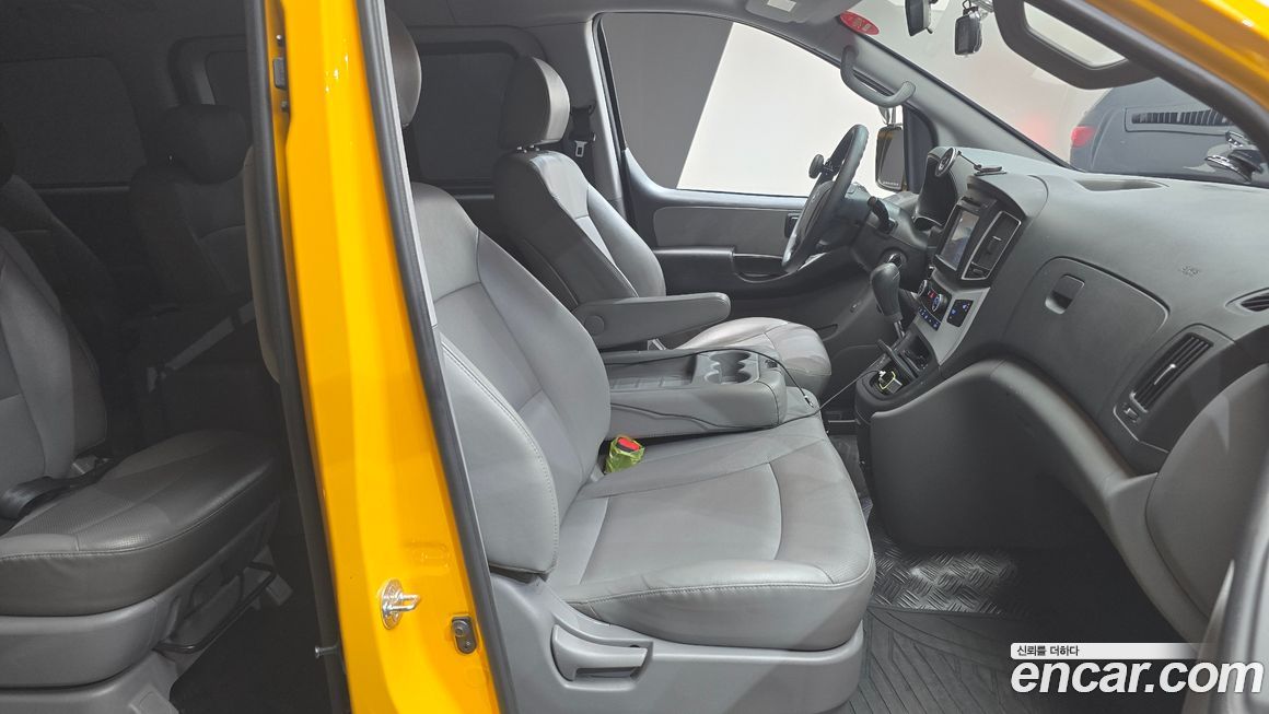 Hyundai Starex 2019