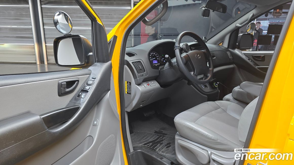 Hyundai Starex 2019