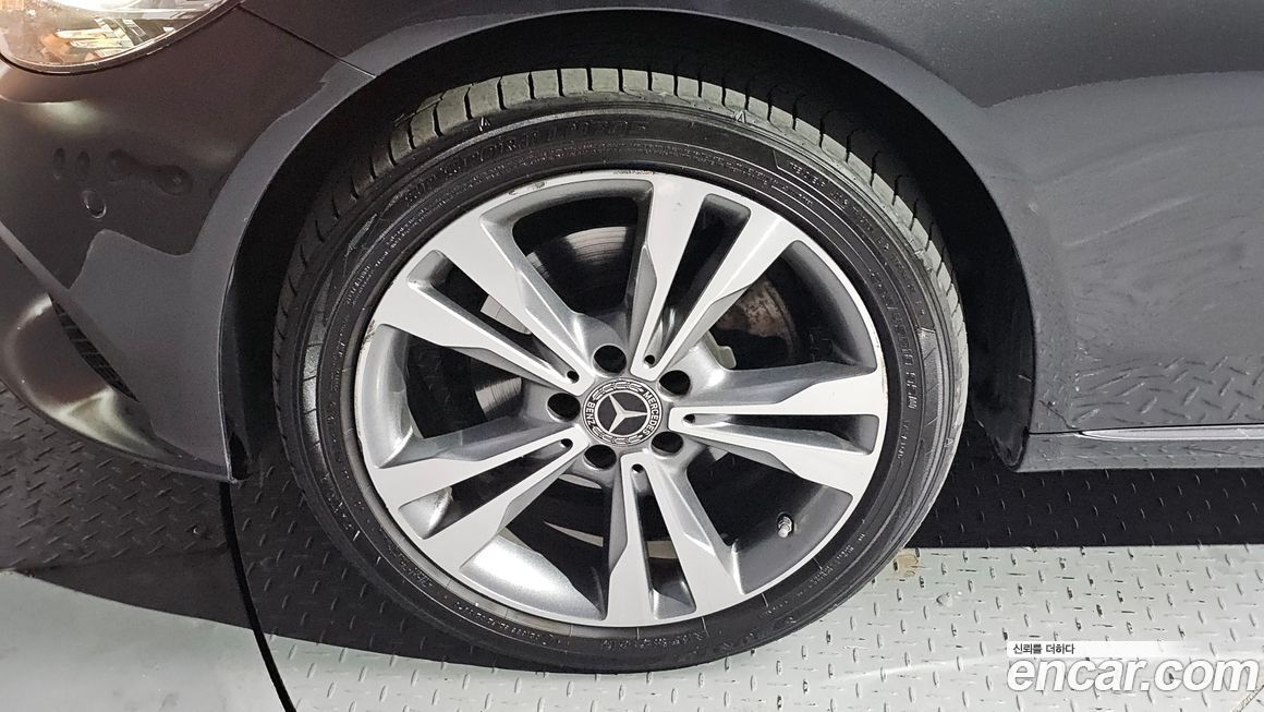 Mercedes-Benz C-Class 2020