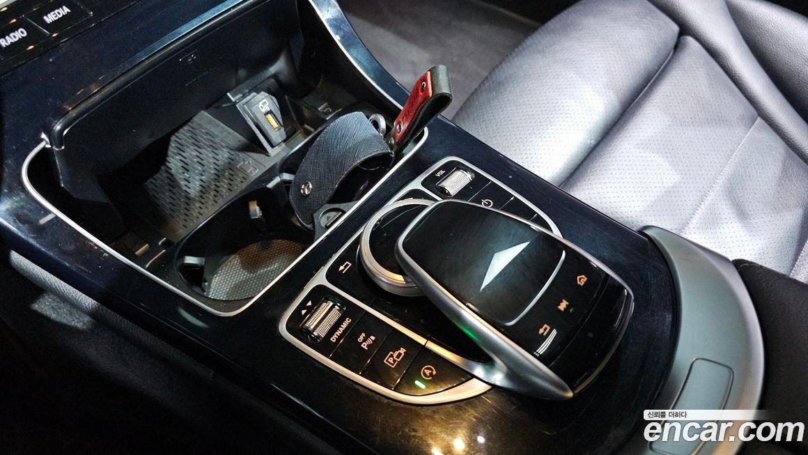 Mercedes-Benz C-Class 2020