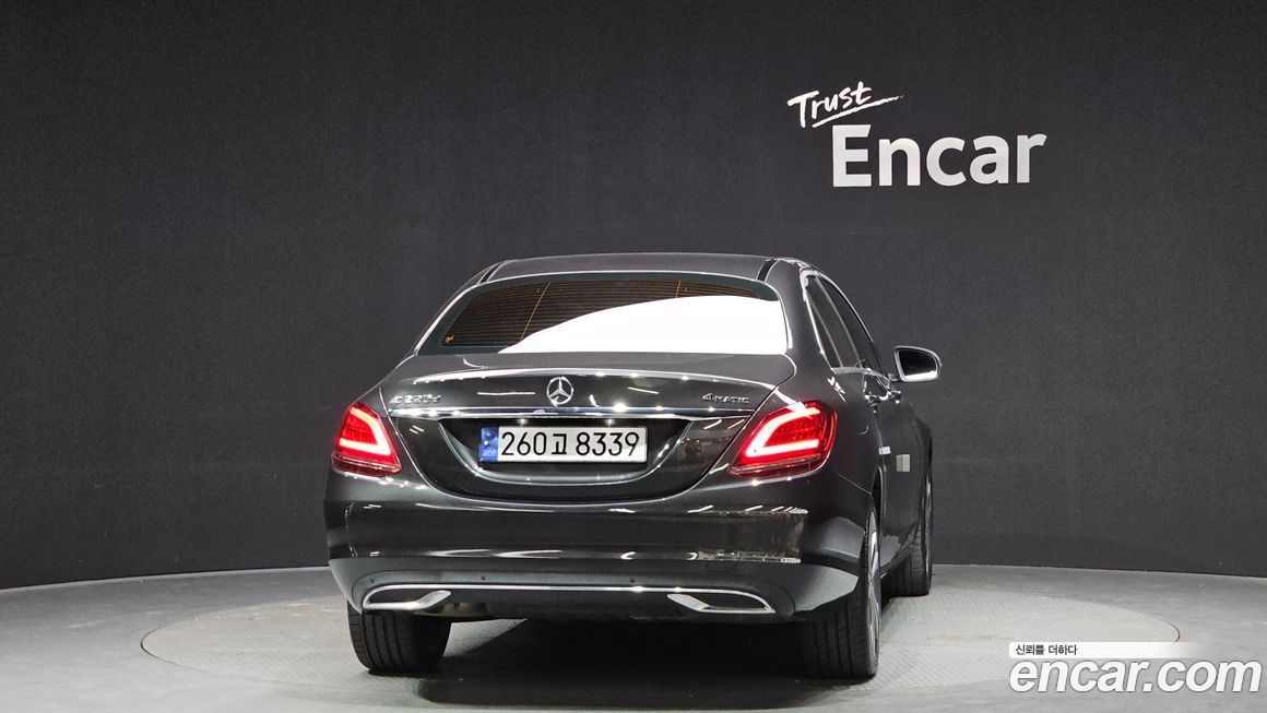 Mercedes-Benz C-Class 2020