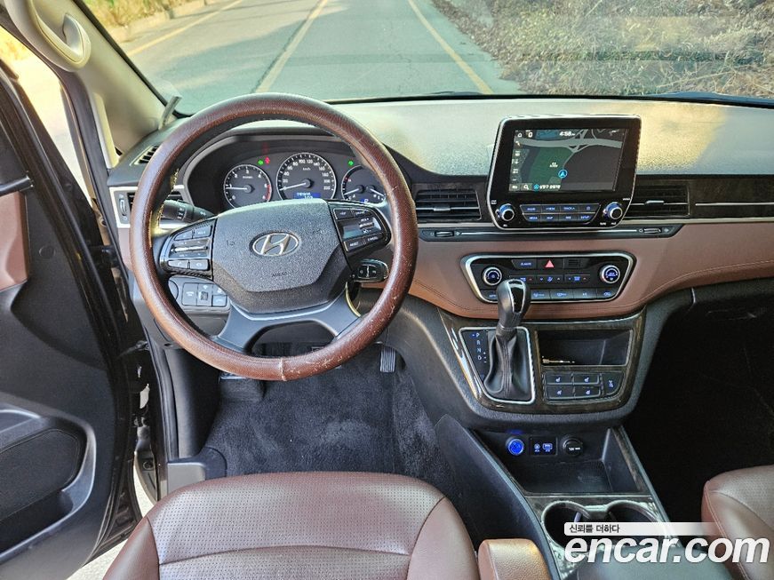 Hyundai Starex 2019