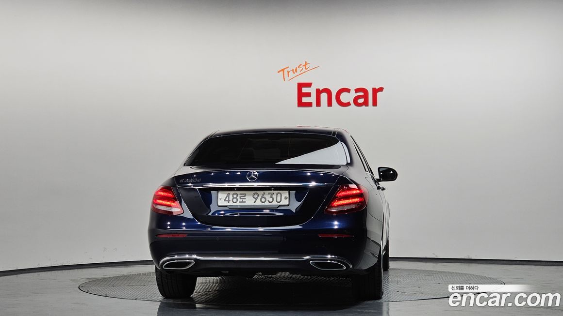 Mercedes-Benz E-Class 2017