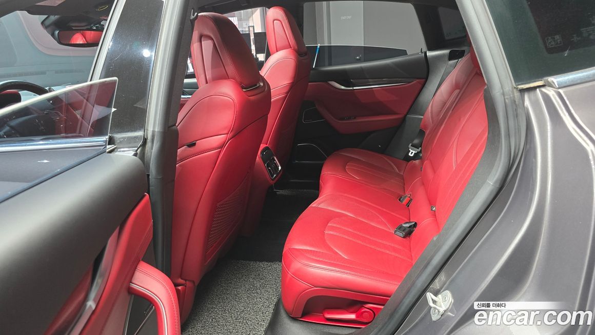 Maserati Levante 2017