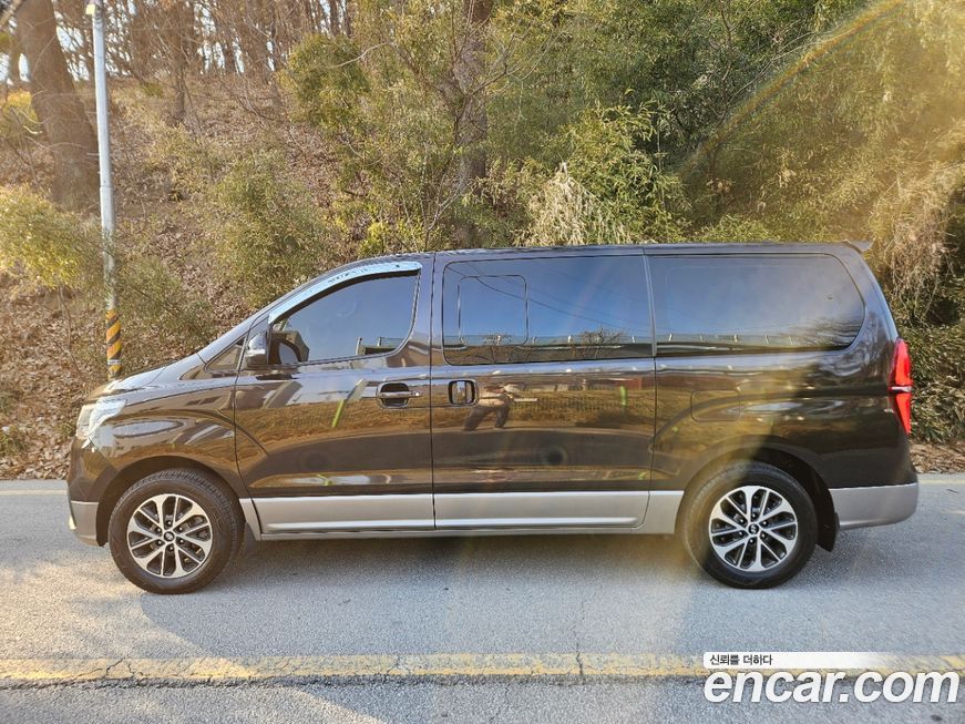 Hyundai Starex 2019