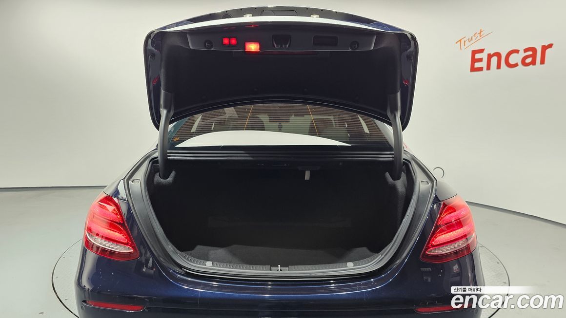 Mercedes-Benz E-Class 2017