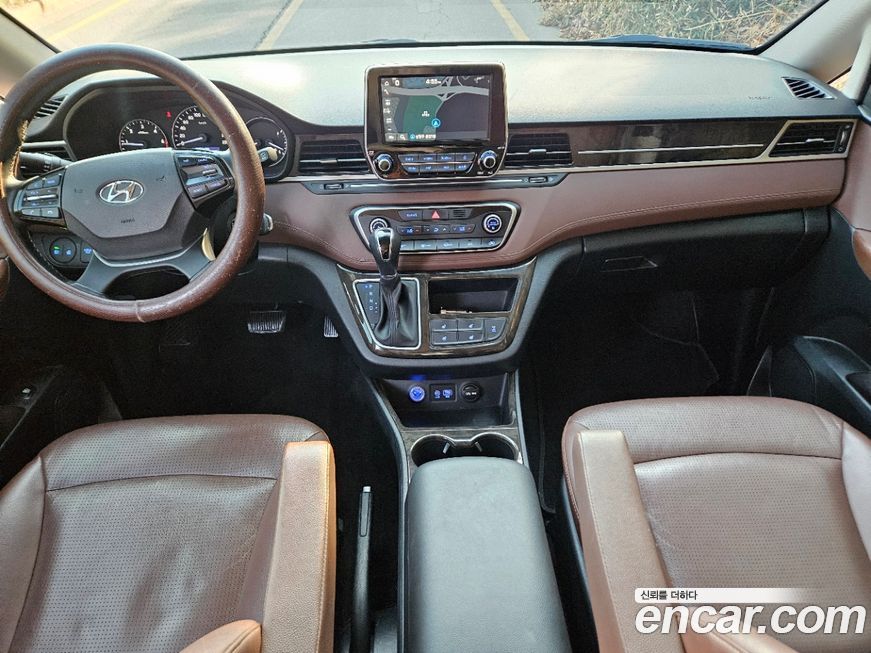 Hyundai Starex 2019