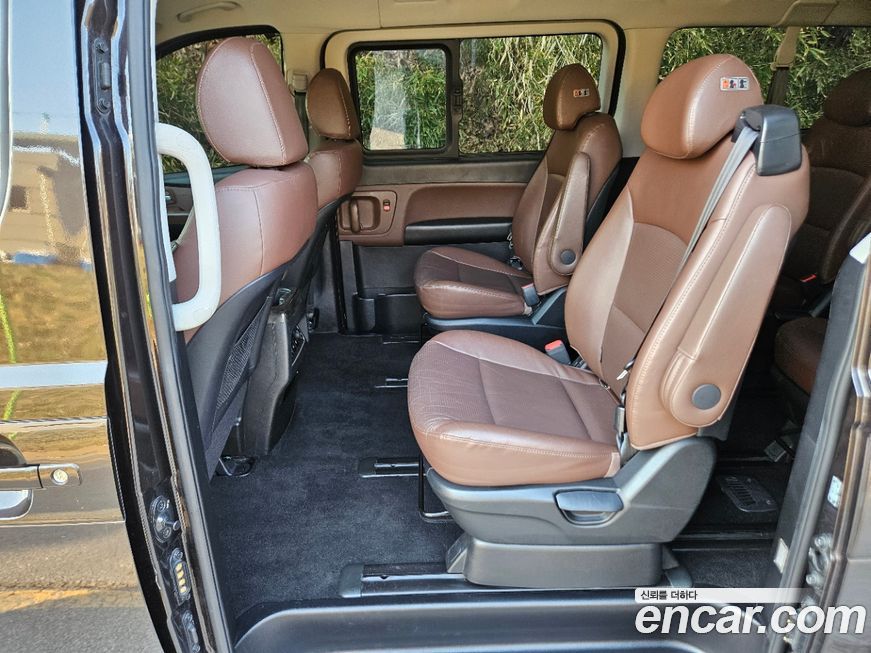 Hyundai Starex 2019