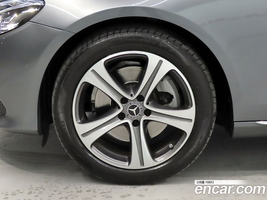 Mercedes-Benz E-Class 2019