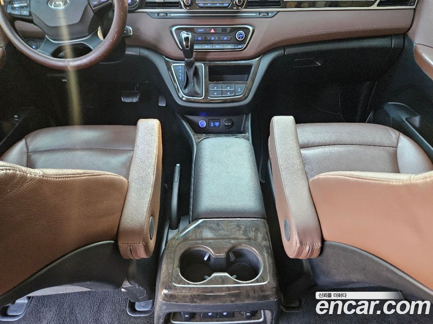 Hyundai Starex 2019
