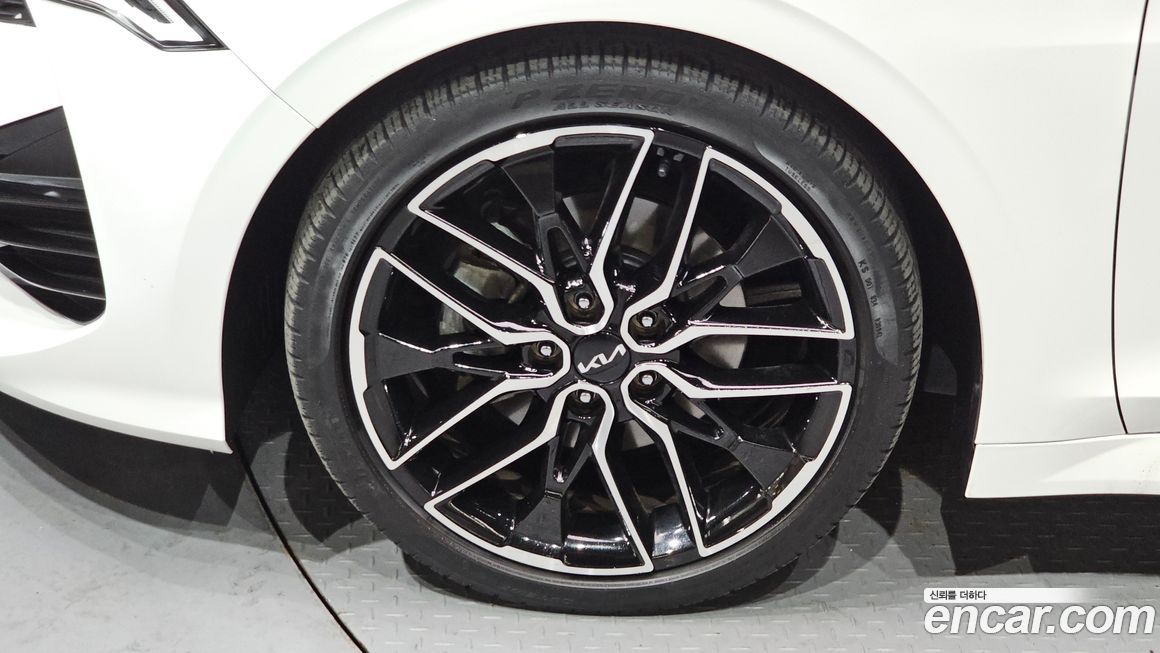 Kia K5 2023
