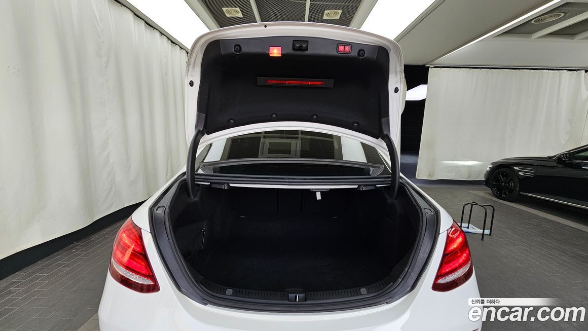 Mercedes-Benz E-Class 2018
