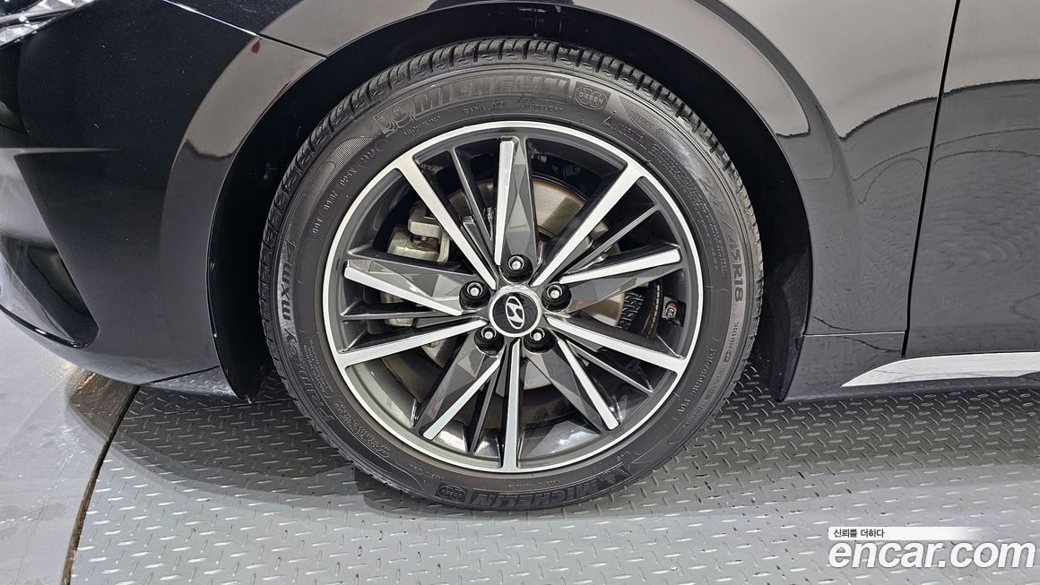 Hyundai Grandeur 2020