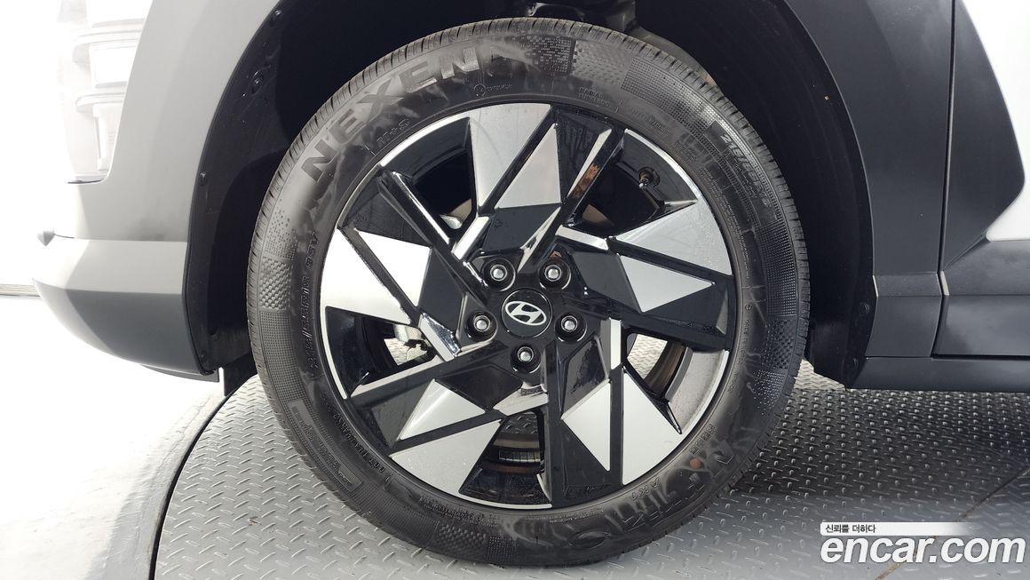 Hyundai Kona 2025