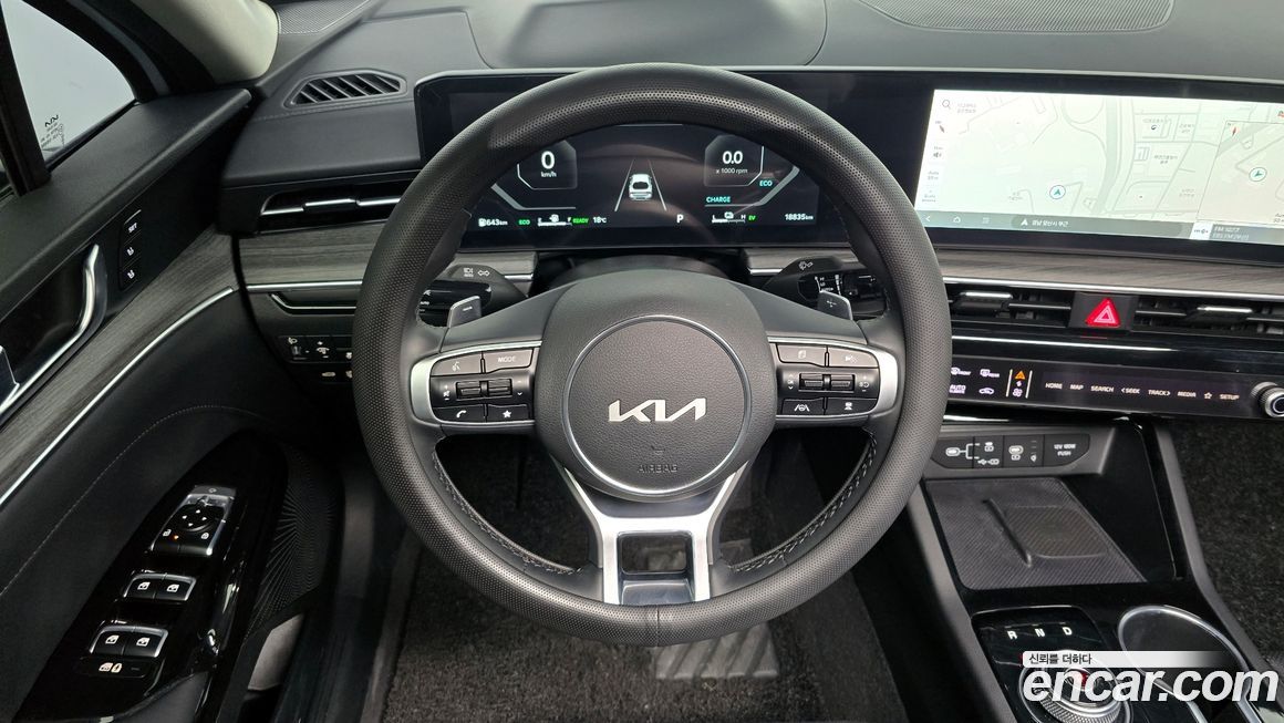 Kia K5 2025