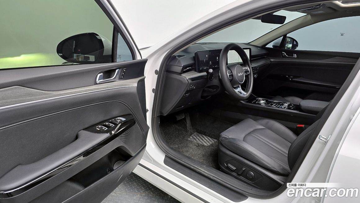 Kia K5 2025