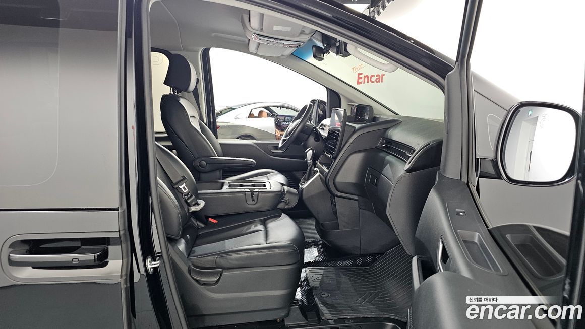 Hyundai Staria 2022