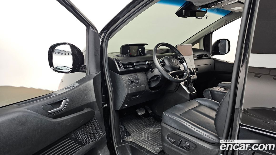 Hyundai Staria 2022