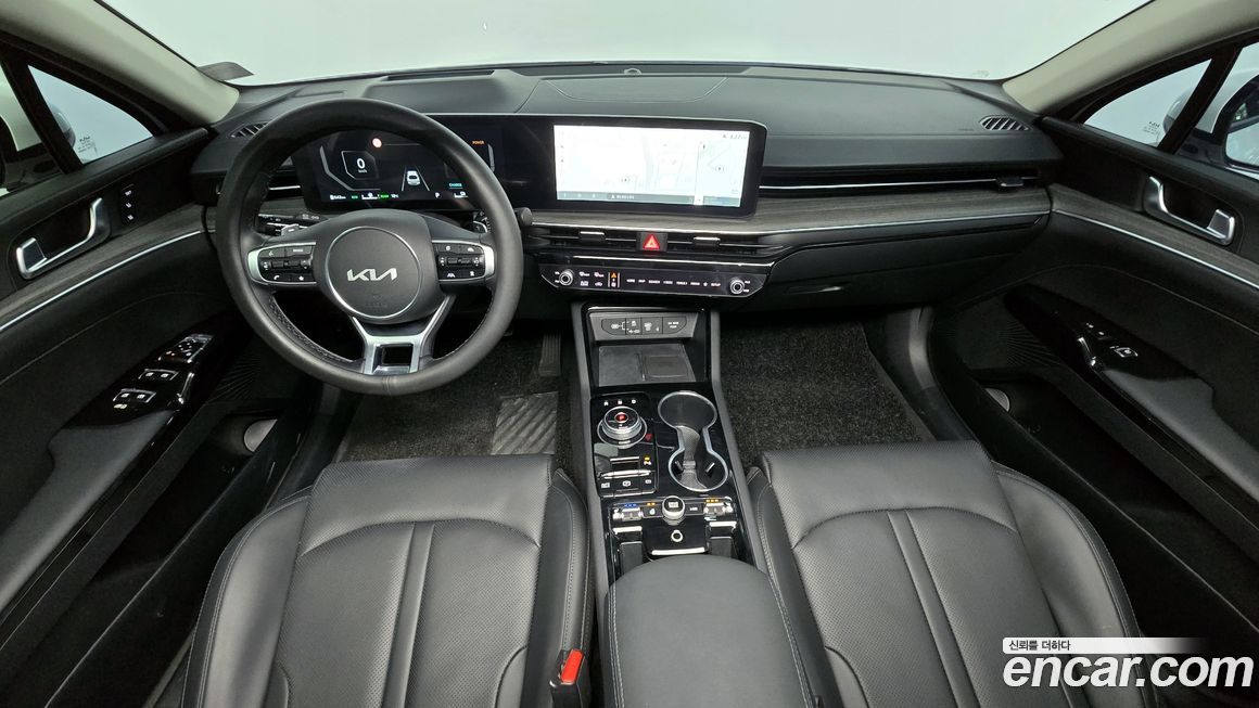 Kia K5 2025