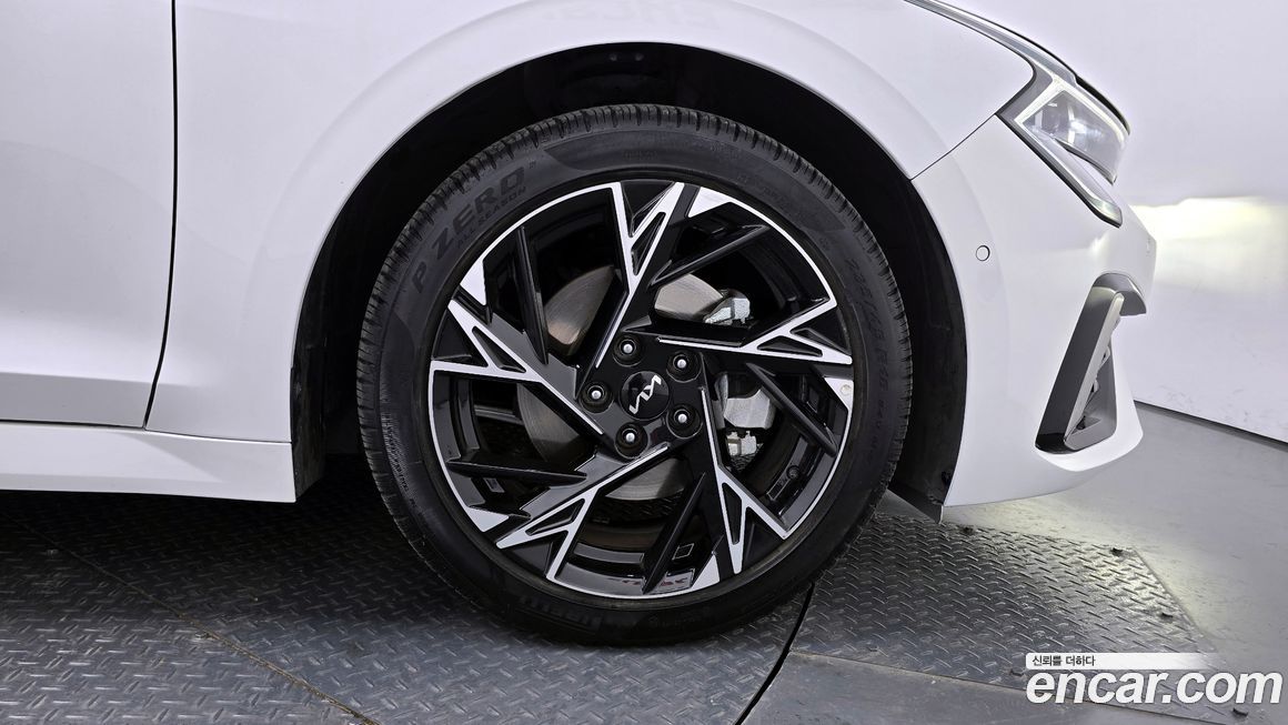 Kia K5 2025