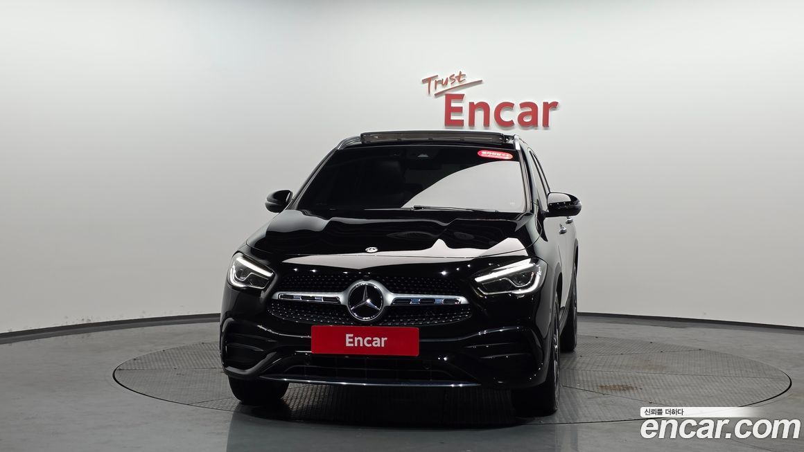 Mercedes-Benz GLA-Class 2020