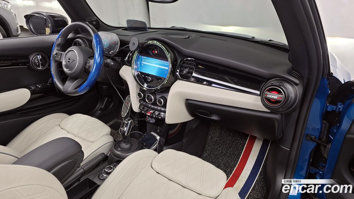 Mini Cooper Convertible 2023