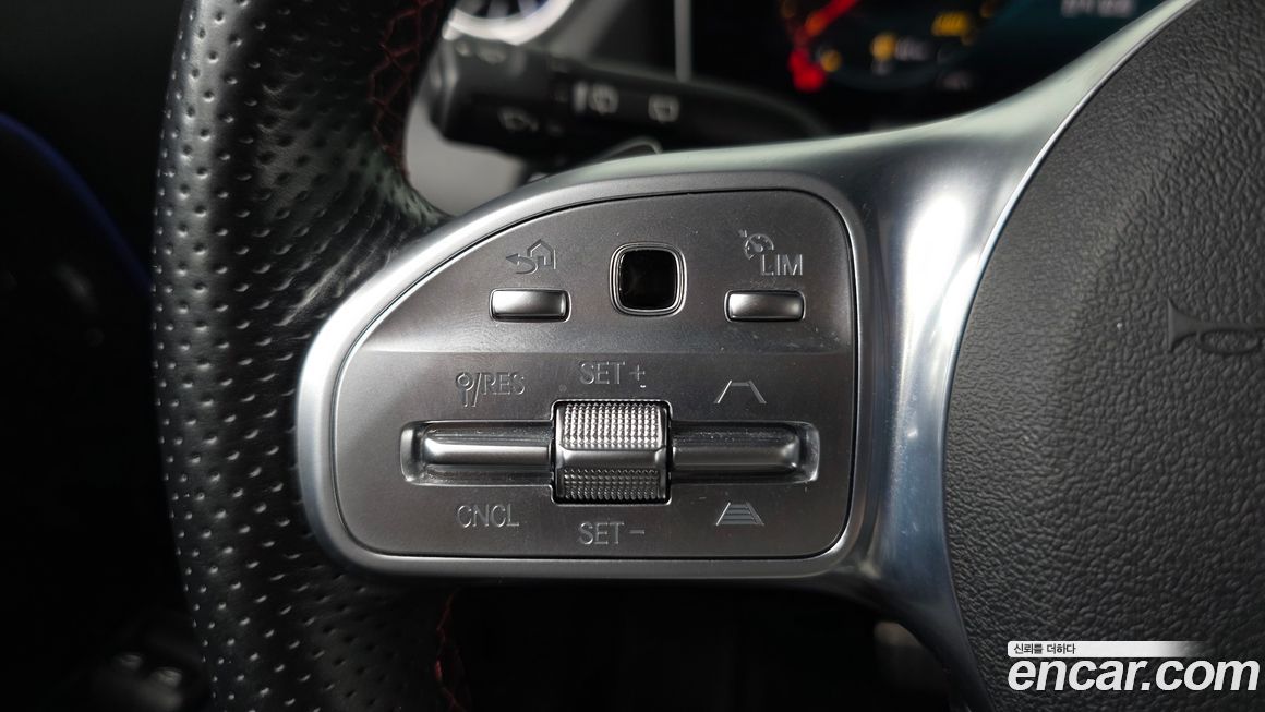 Mercedes-Benz GLA-Class 2020