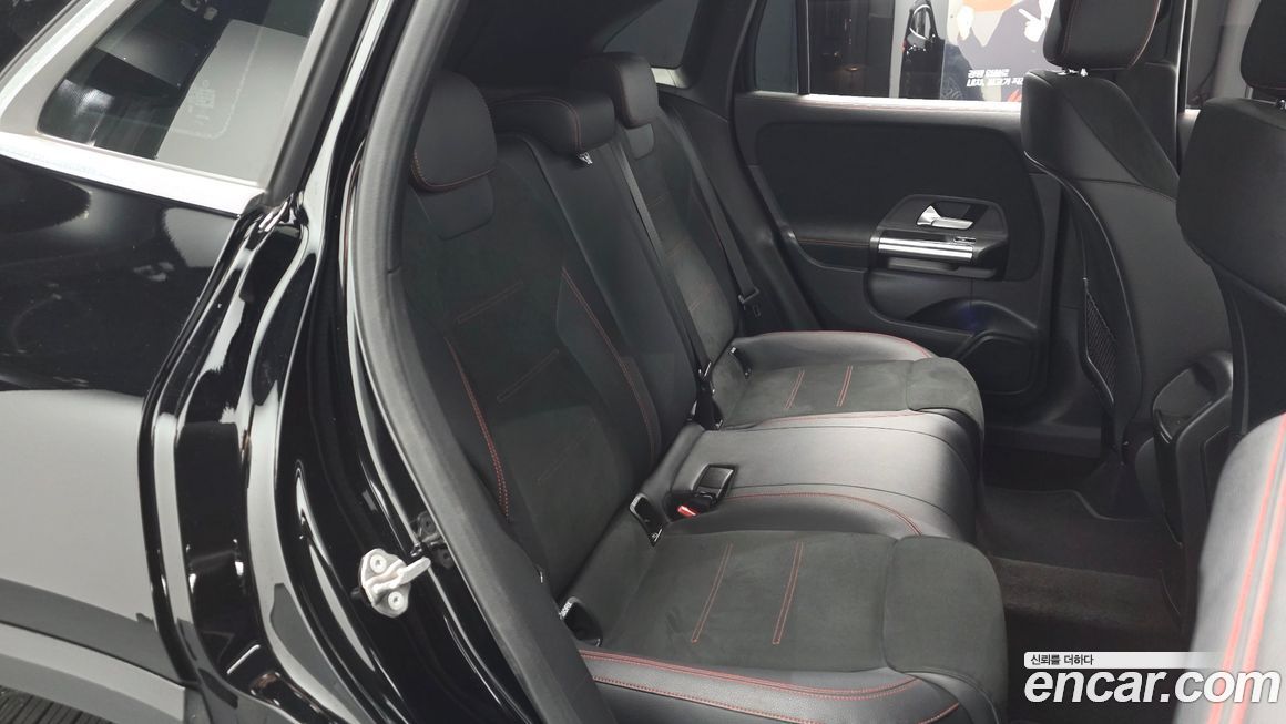 Mercedes-Benz GLA-Class 2020