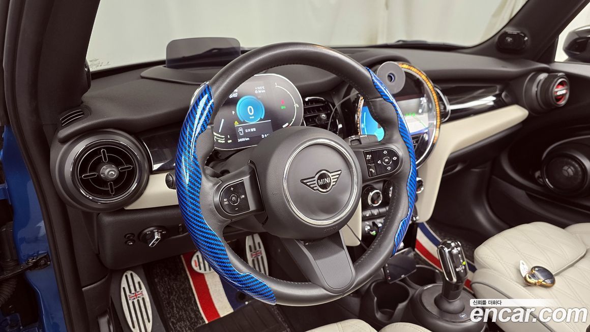 Mini Cooper Convertible 2023