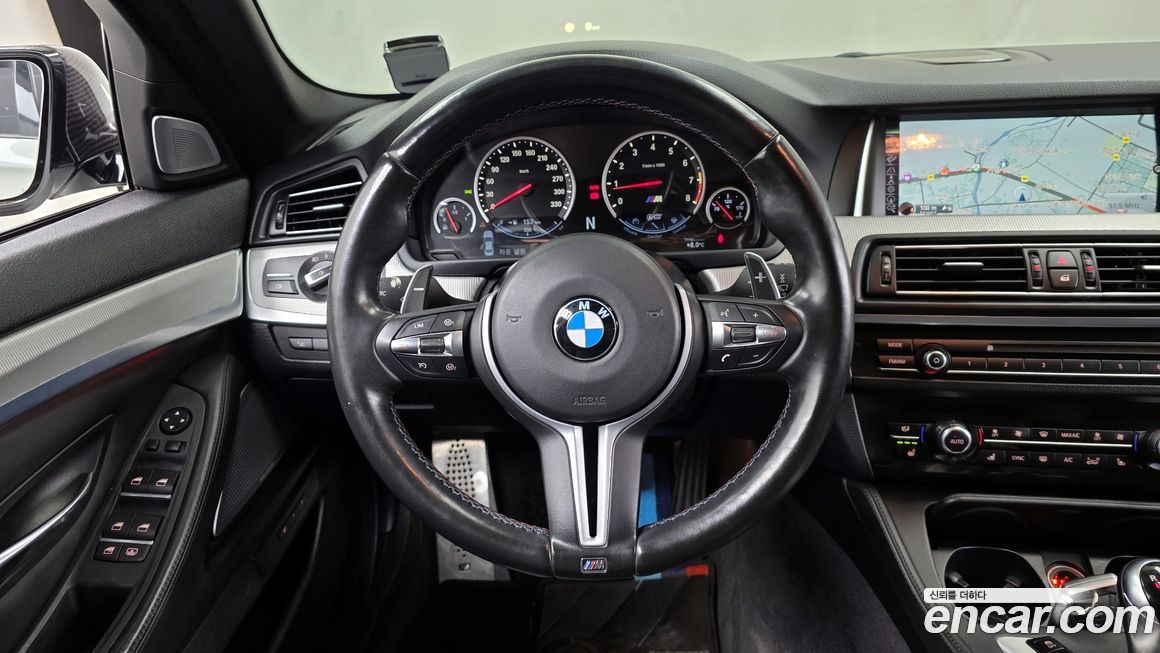 BMW M5 2016