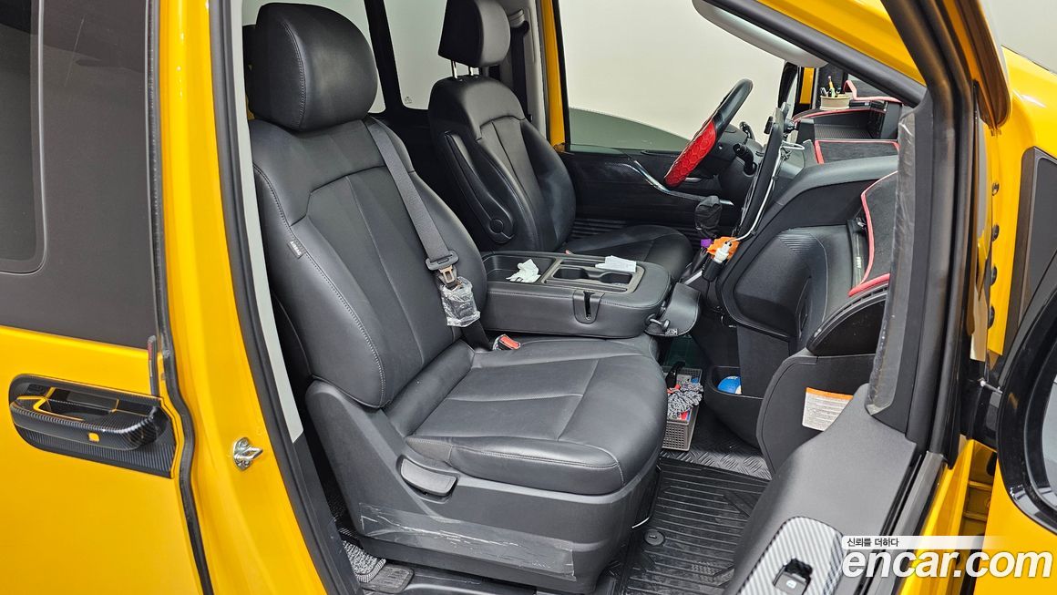 Hyundai Staria 2025
